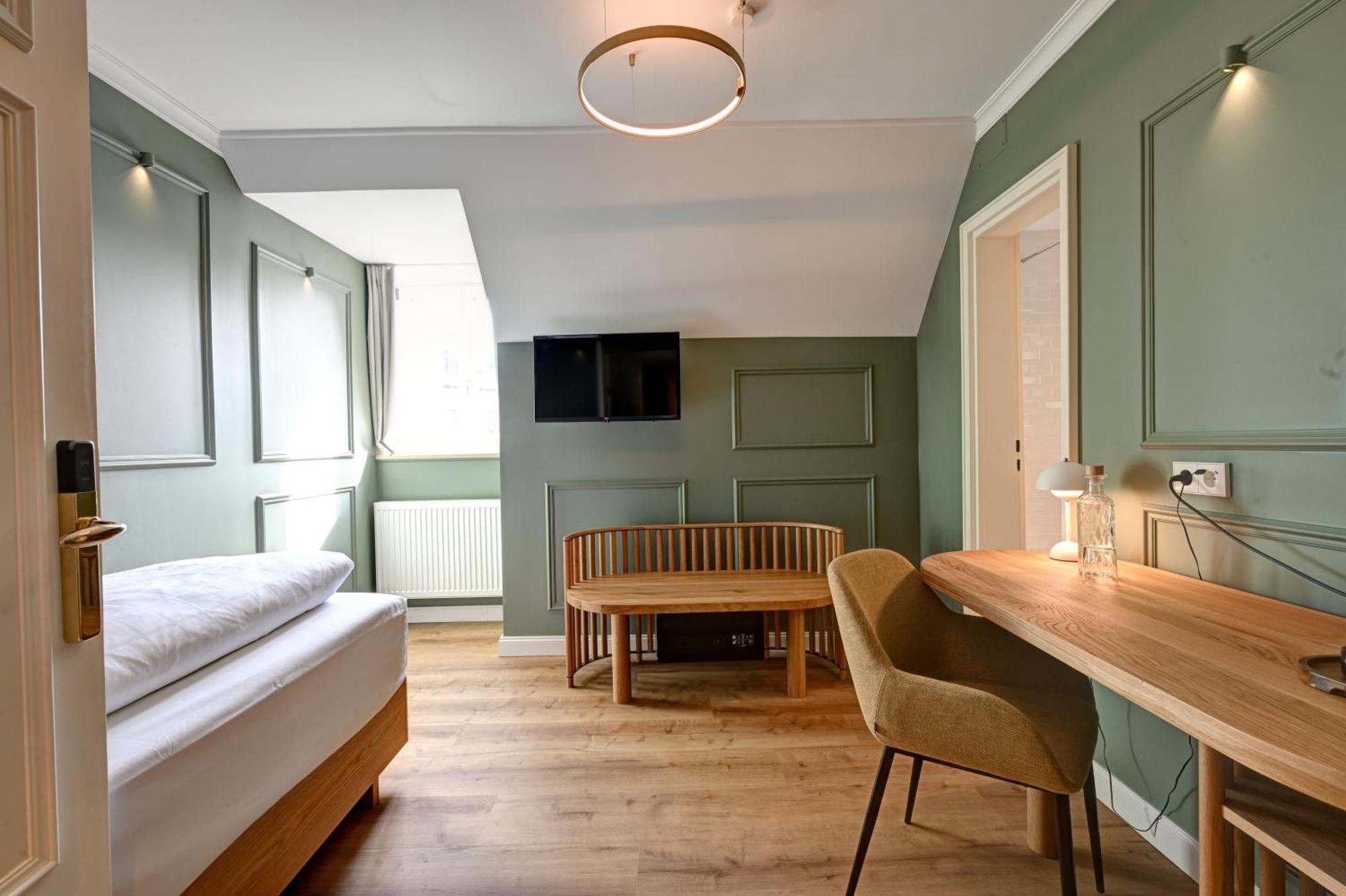 Uhland Hotel Munich